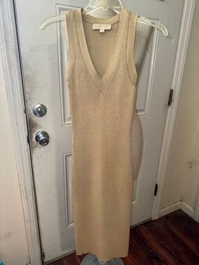 Michael Kors Ribbed V-Neck Sleeveless Midi Dress in Beige